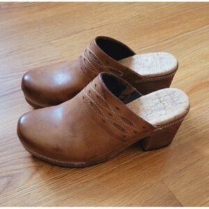 Korks By Kork-Ease Tina Clogs Mule Tan Womens Slip On Shoe  Size 9